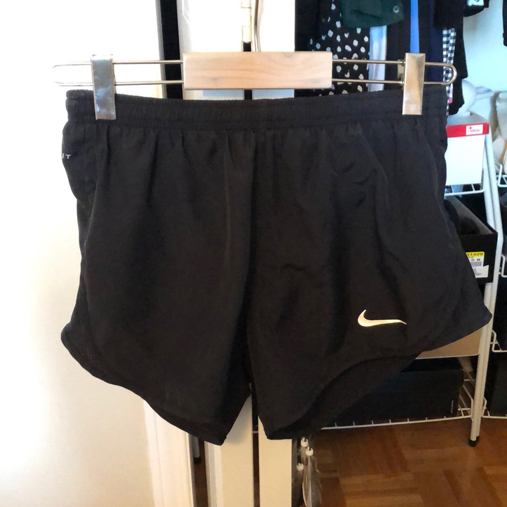 NIKE RUNNING DRI-FIT shorts